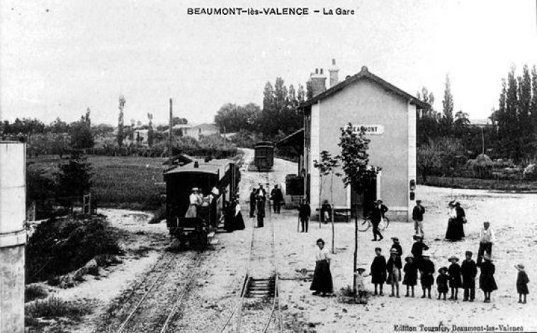 Passage du Tramway à Beaumont-lès-Valence vers 1900