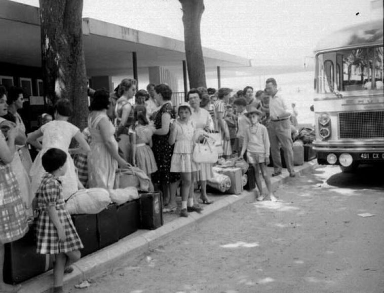 Départ en colonie de vacances en 1962, à Montélimar