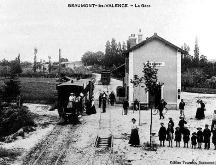 Passage du Tramway à Beaumont-lès-Valence vers 1900